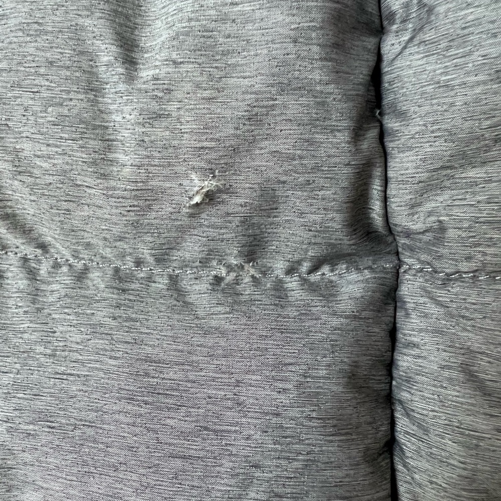 The North Face Women's Charcoal Puffer Jacket - Picture 8 of 14